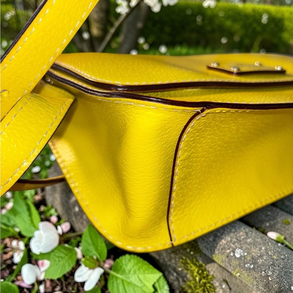 Kate Spade Wellesley Yellow Leather Flap Crossbody Polka Dot Lining - Picture 6 of 10